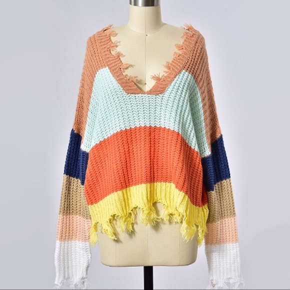 Color Block Loose Knit V Neck Frayed Sweater - Picture 7 of 8
